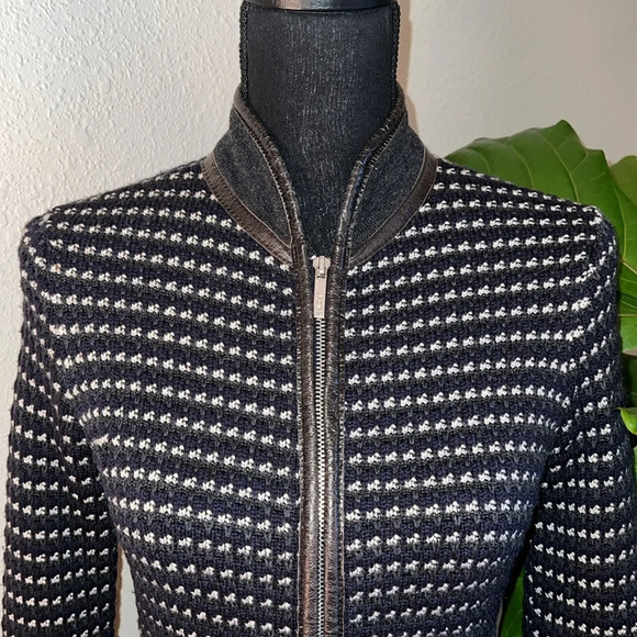 Tory Burch Women’s Houndstooth Blue White Leather Trim Car Coat Sweater Jumper - Picture 1 of 16